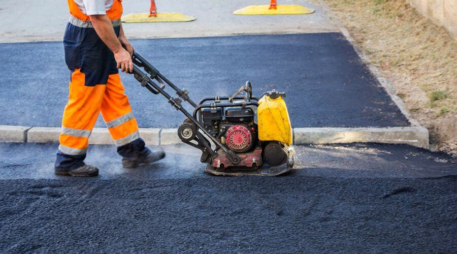 Professional gutter cleaning in Wellston, MI
